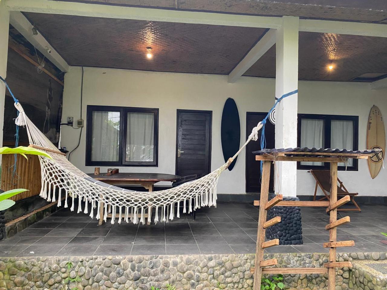 Medewi Good Vibes Stay&Surf Jembrana Exteriör bild